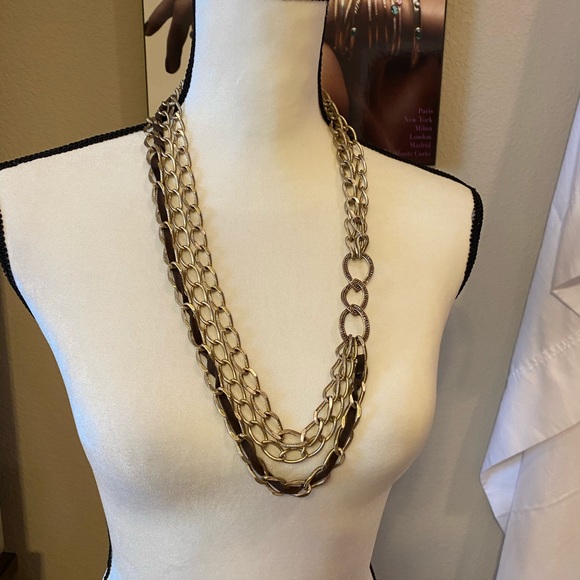 BEAUTIFUL 3 CHAIN BRUSHED GOLD NECKLACE w/ Adjustable Clasp - Picture 2 of 10